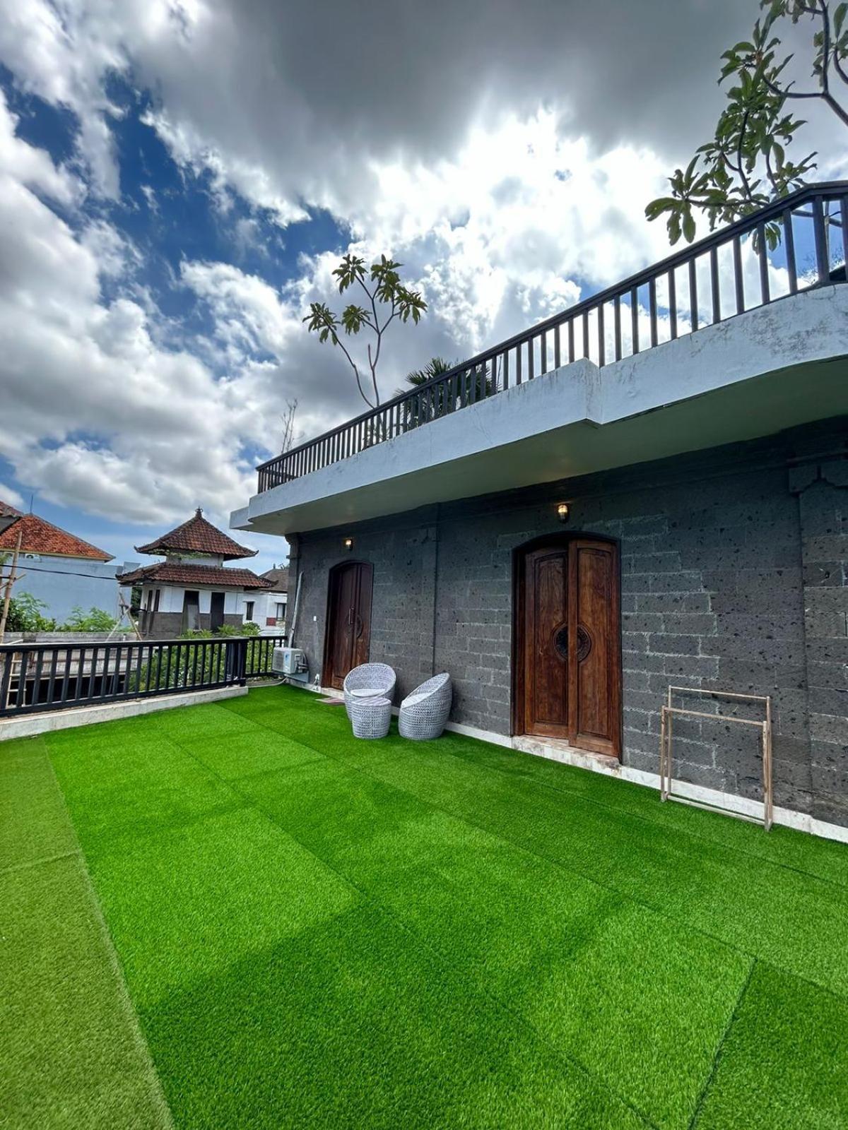 Puri Ratu Jimbaran Hotel Ngoại thất bức ảnh