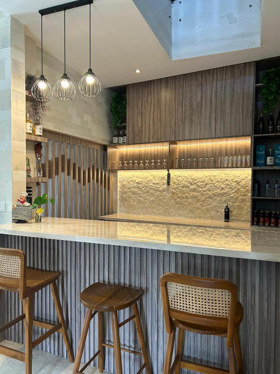 Puri Ratu Jimbaran Hotel Ngoại thất bức ảnh