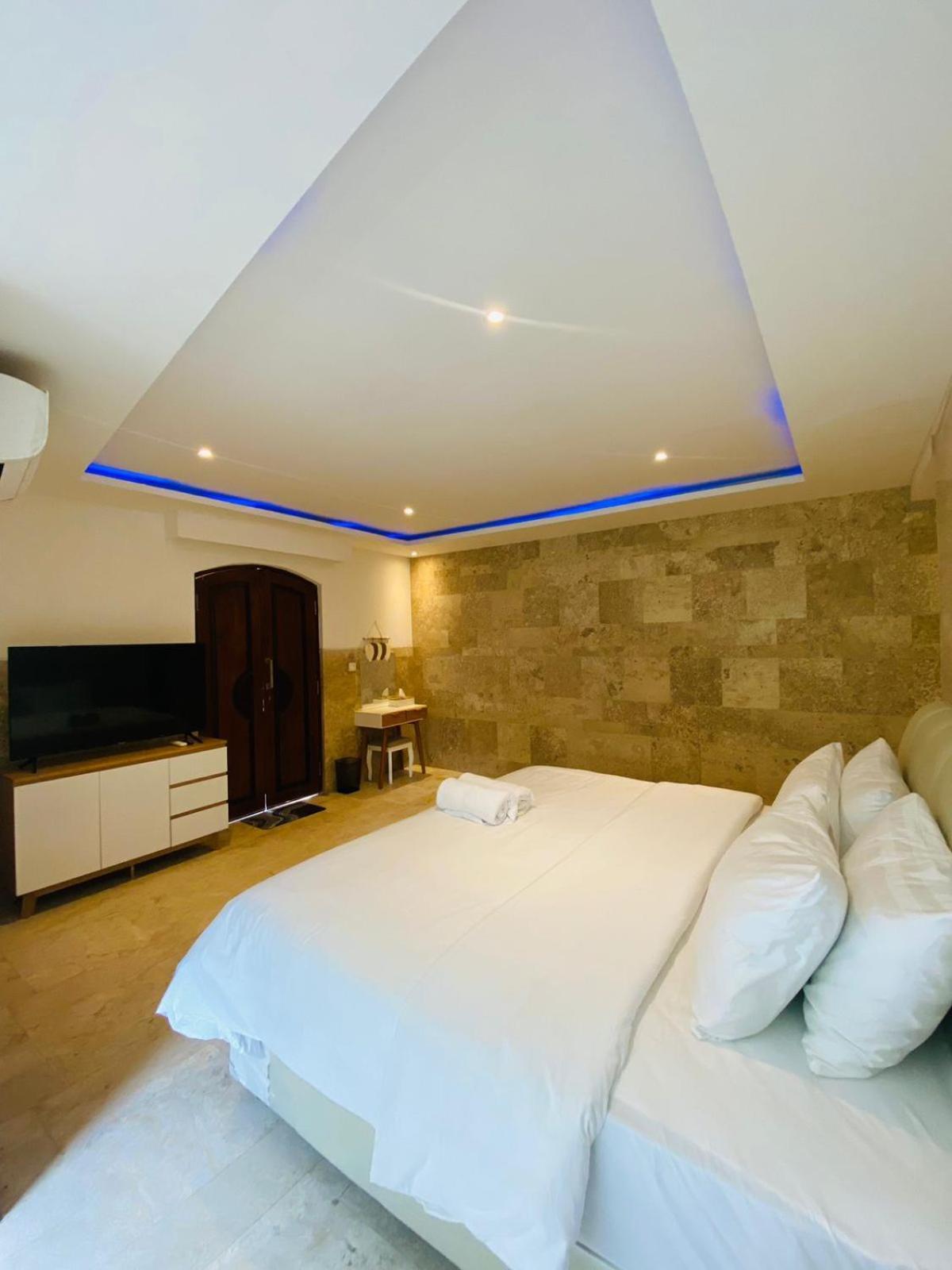 Puri Ratu Jimbaran Hotel Ngoại thất bức ảnh